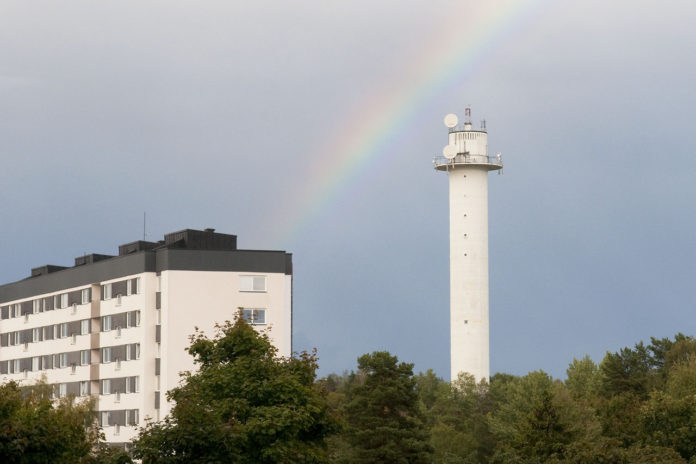 bredängstornet med regnbåge
