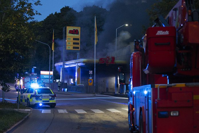 Garagebrand i Bredängs Centrum